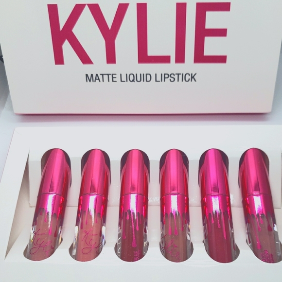 NIB KYLIE VALENTINES COLLECTION